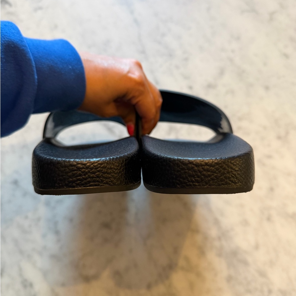 Gucci GG Matelasse Quilted Slides Sandal Rubber Black 
Mens 8.5/9 or Women’s 11 - Picture 7 of 11